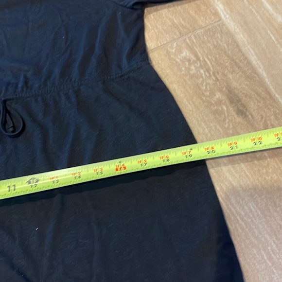 Old Navy Maternity Cinched Waist Scalloped Top MEDIUM - Picture 8 of 8